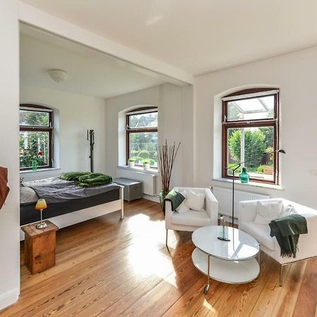 Kanalvilla - Urlaub Am Nord-Ostseekanal - Zwei Ferienwohnungen Im Angebot- Eine Im Dachgeschoss Und Eine Wohnung Mit Garten Sehestedt  Dış mekan fotoğraf