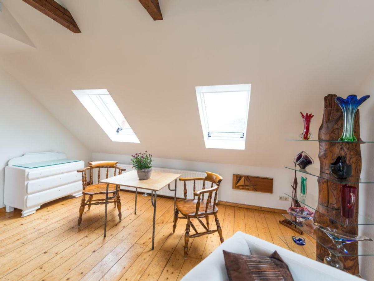 Kanalvilla - Urlaub Am Nord-Ostseekanal - Zwei Ferienwohnungen Im Angebot- Eine Im Dachgeschoss Und Eine Wohnung Mit Garten Sehestedt  Dış mekan fotoğraf